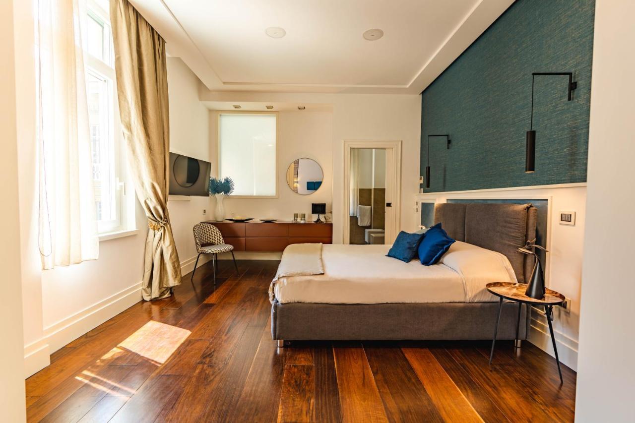 Ad Maiora Boutique Suite Napels Buitenkant foto